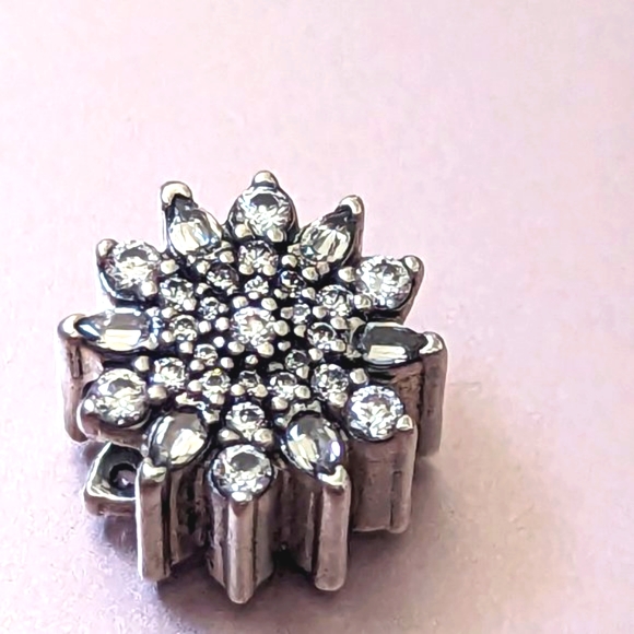 Pandora Ice Crystal Snowflake Charm - Picture 5 of 10